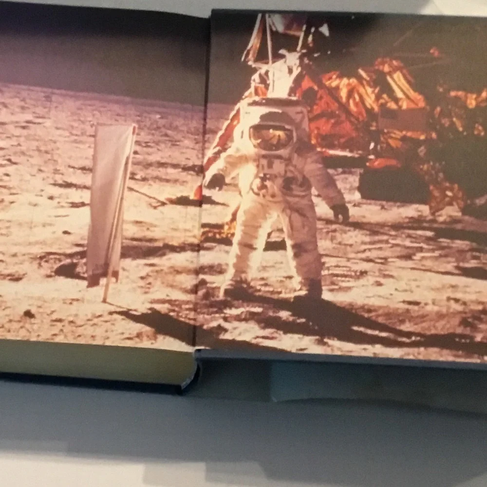 Chronicle of America Hardcover Vintage 90’s - Picture 9 of 11